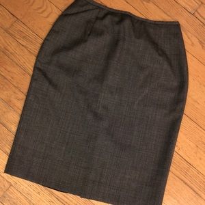 🌼BOGO SALE!! VINTAGE SKIRT - A TRUE CLASSIC - JUST WAITING FOR A NEW LIFE!🌼